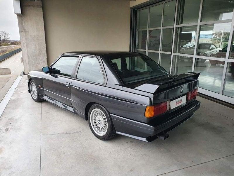 BMW Serie 3 (E30) M3