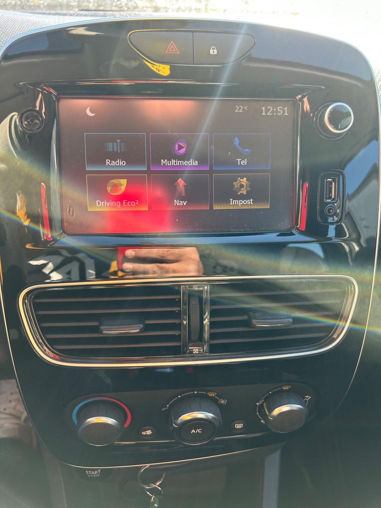 Renault Clio dCi 8V 75 CV 5 porte Moschino Intens