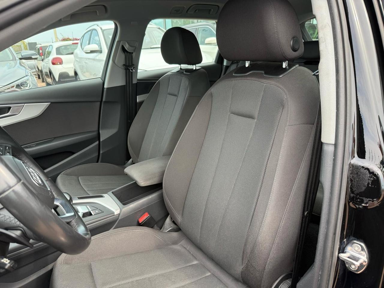 Audi A4 35 TDI/163 CV S tronic Business Advanced