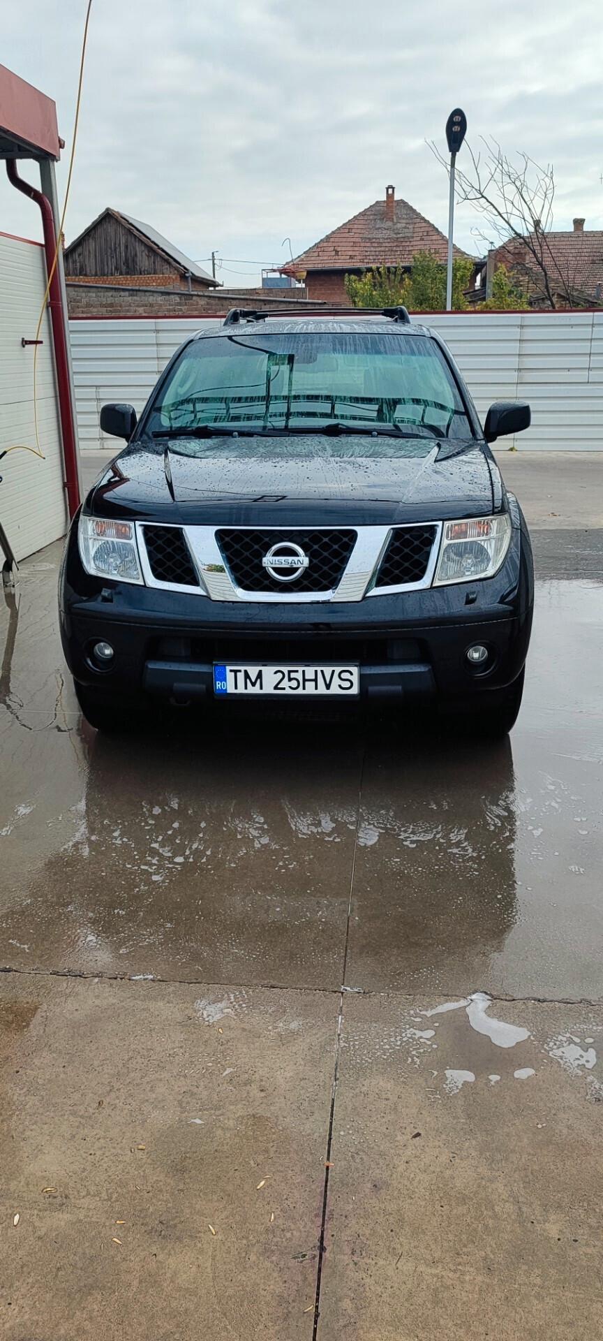 Nissan Pathfinder 2.5 dCi XE Plus. 7 POSTI