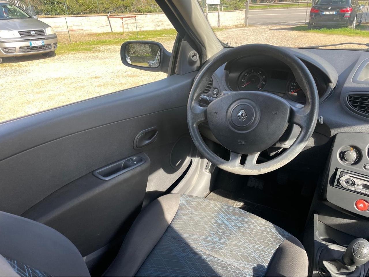 Renault Clio 1.2 16V cat 3 porte Confort Authentique