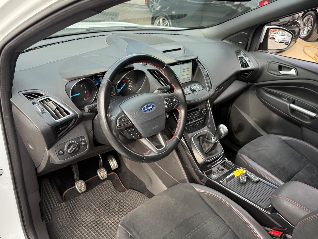 Kuga 2.0 150 CV-4x4-ST-Line-unipro-rate-garanzia