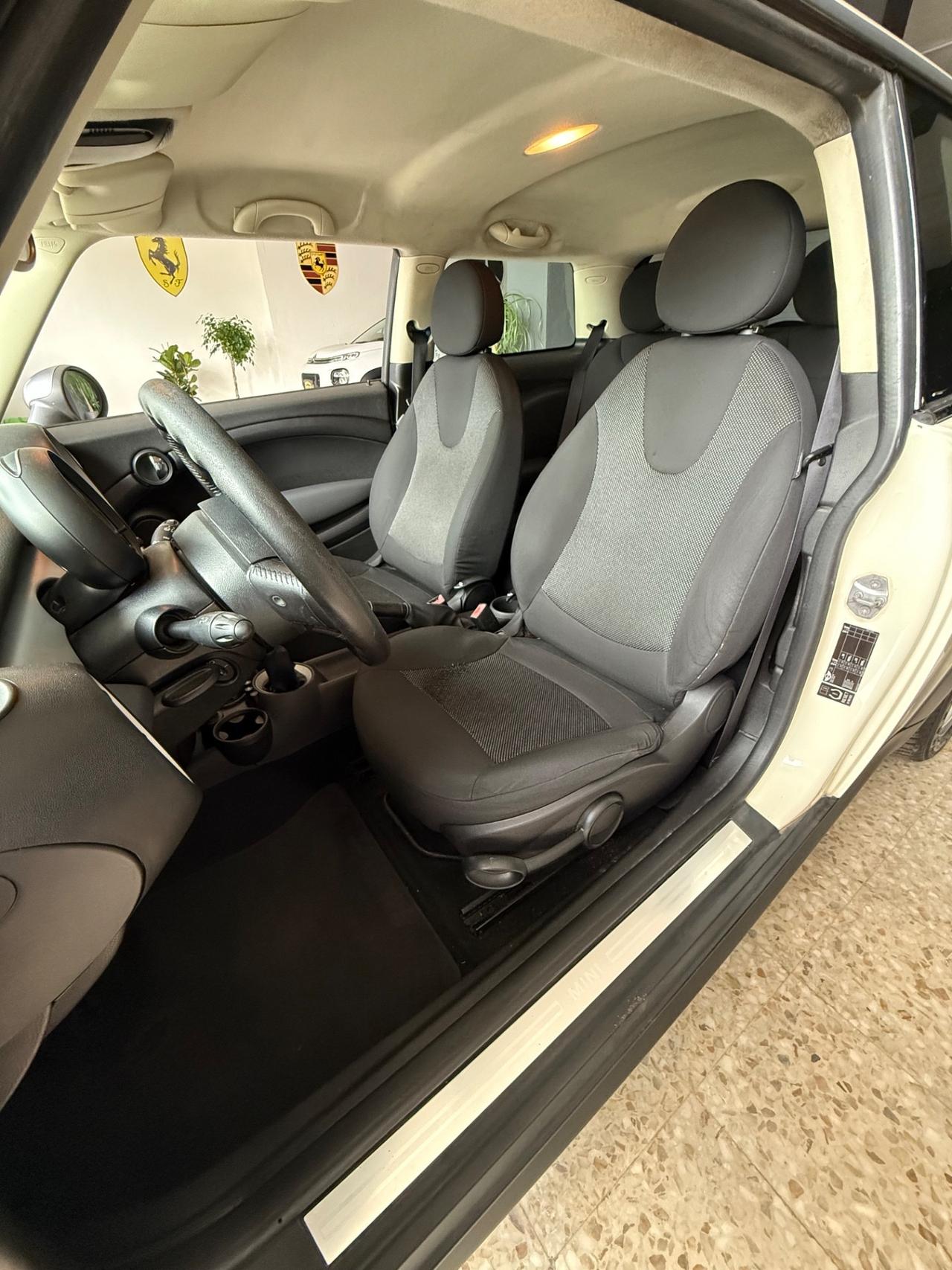 Mini Cooper D 2011