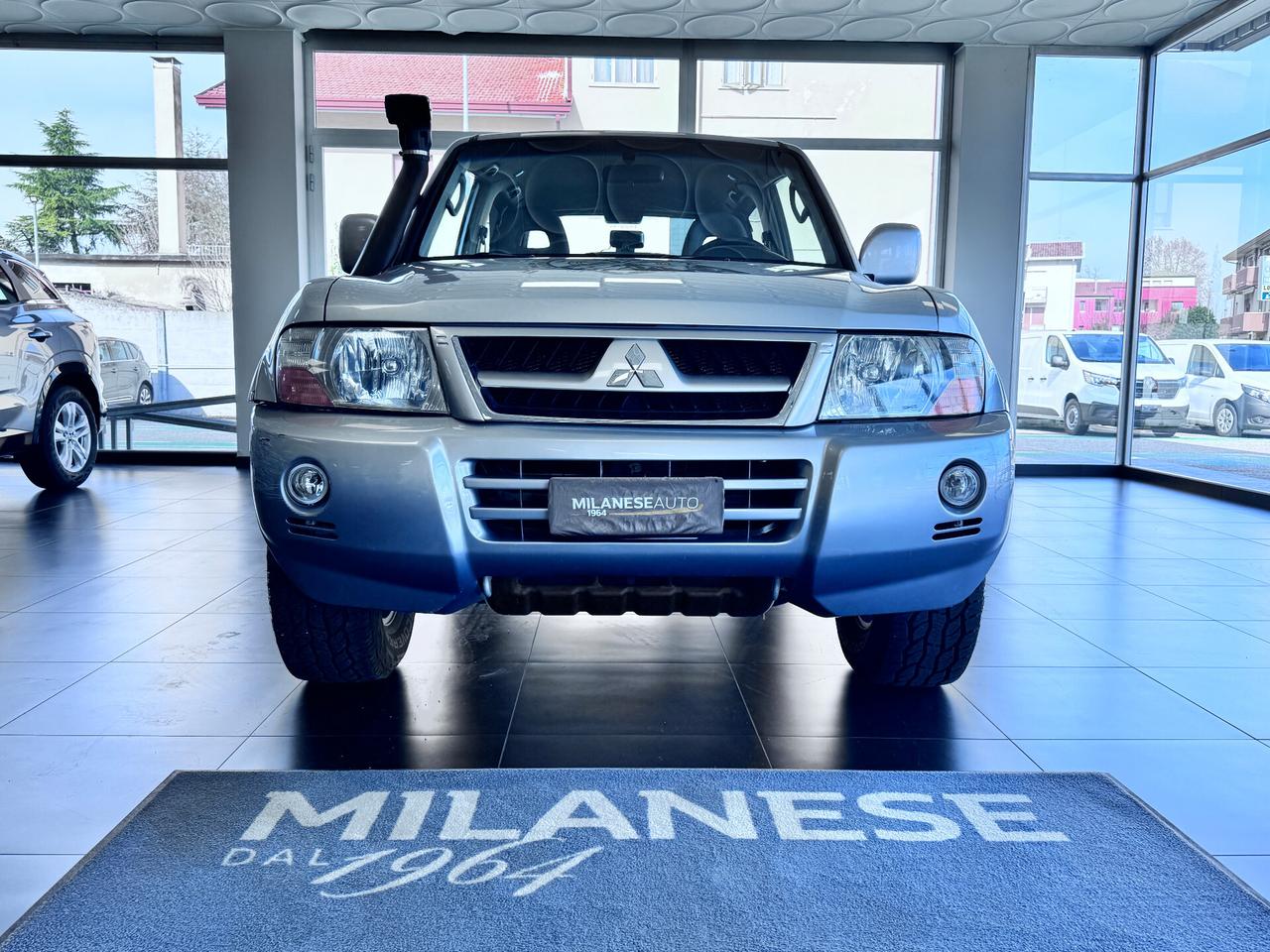 Mitsubishi Pajero 2.5 TDI 3p. Instyle
