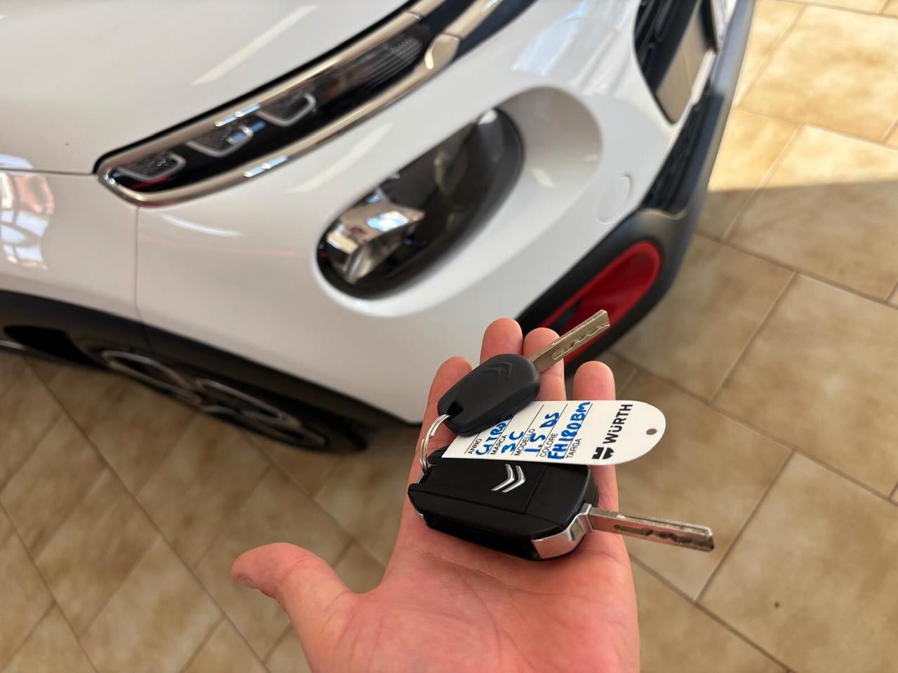 CITROEN C3 ANNO 2017 DS 1.6 ADATTA NEOPATENTATI KM 130 MILA