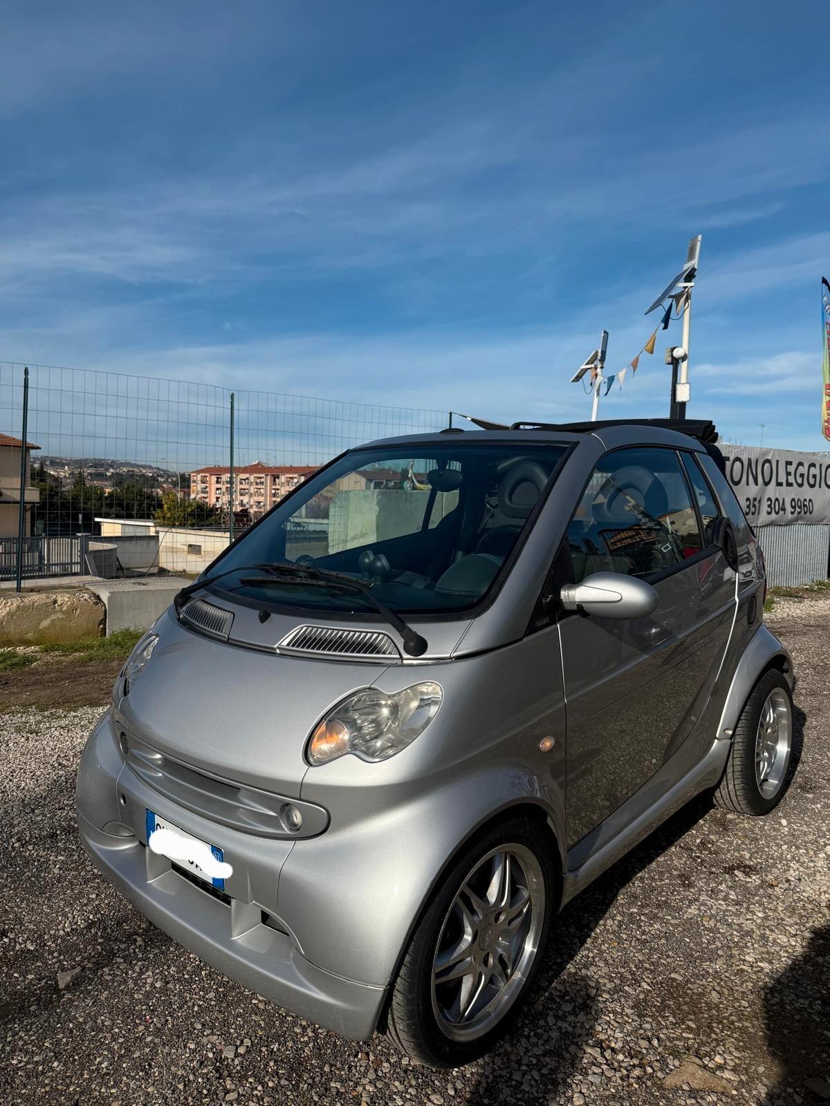 Smart ForTwo 700 cabrio Brabus (55 kW)