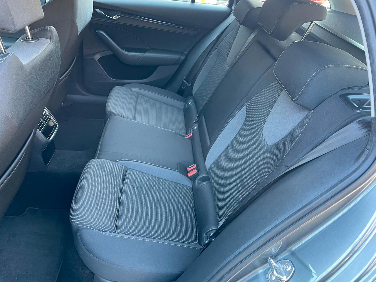 Skoda Octavia 2.0 TDI 115cv EVO SCR DSG Wagon Executive