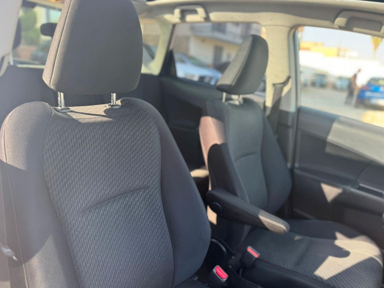 Toyota Verso-S 1.3 MT Lounge CAMBIO AUTOMATICO