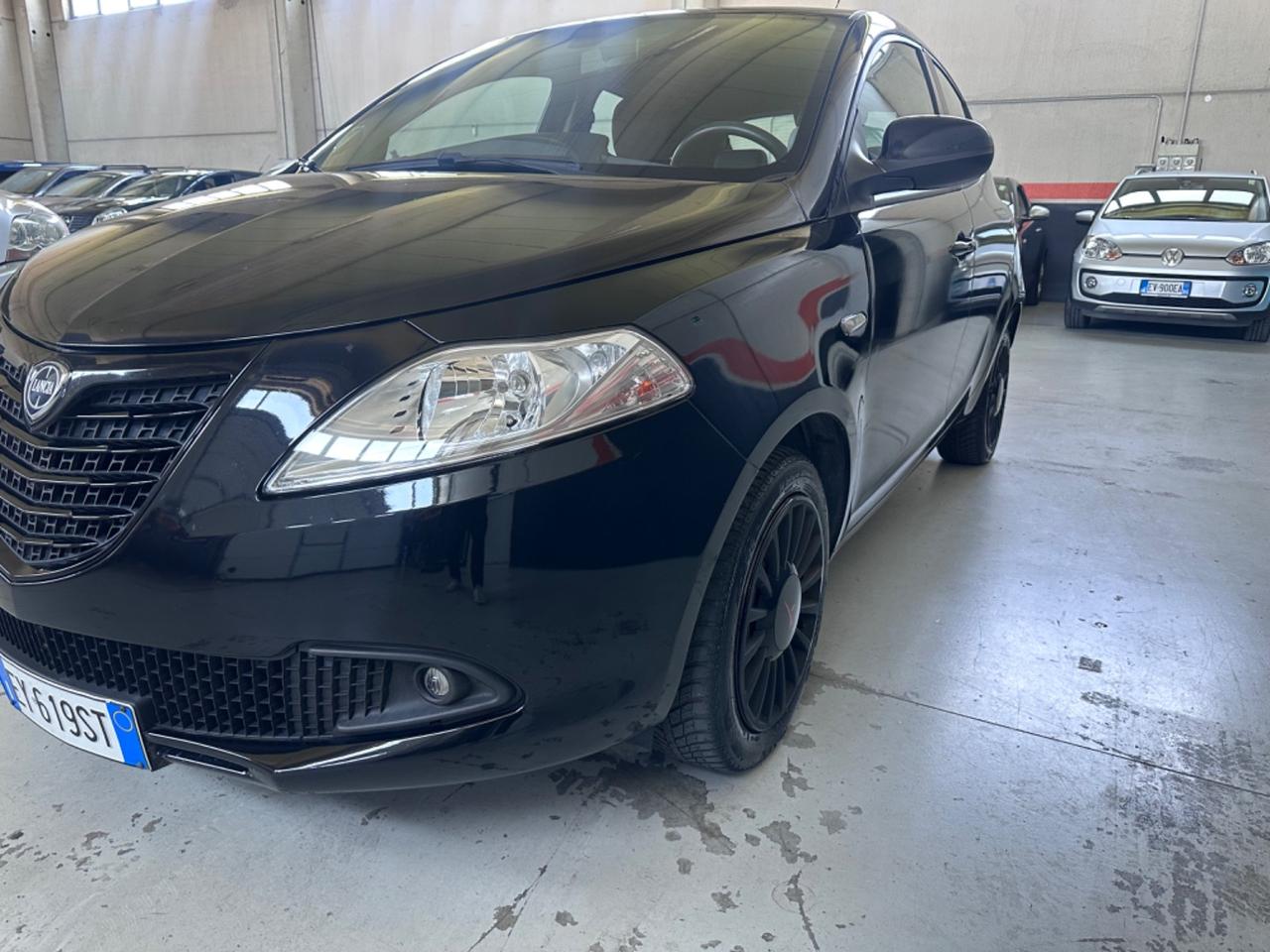 Lancia Ypsilon 1.2 69 CV 5 porte Gold