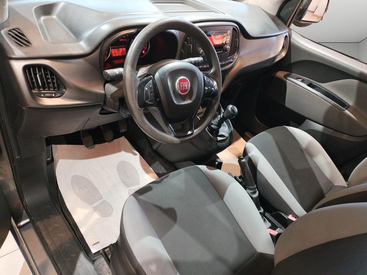 FIAT DOBLO 1.6 Lounge 120 CV * 5 POSTI *