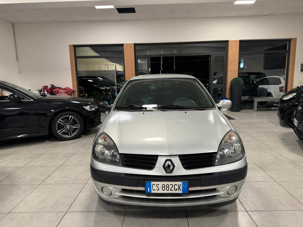 Renault Clio 1.2 BENZINA 5P NEOPATENTATI 2004