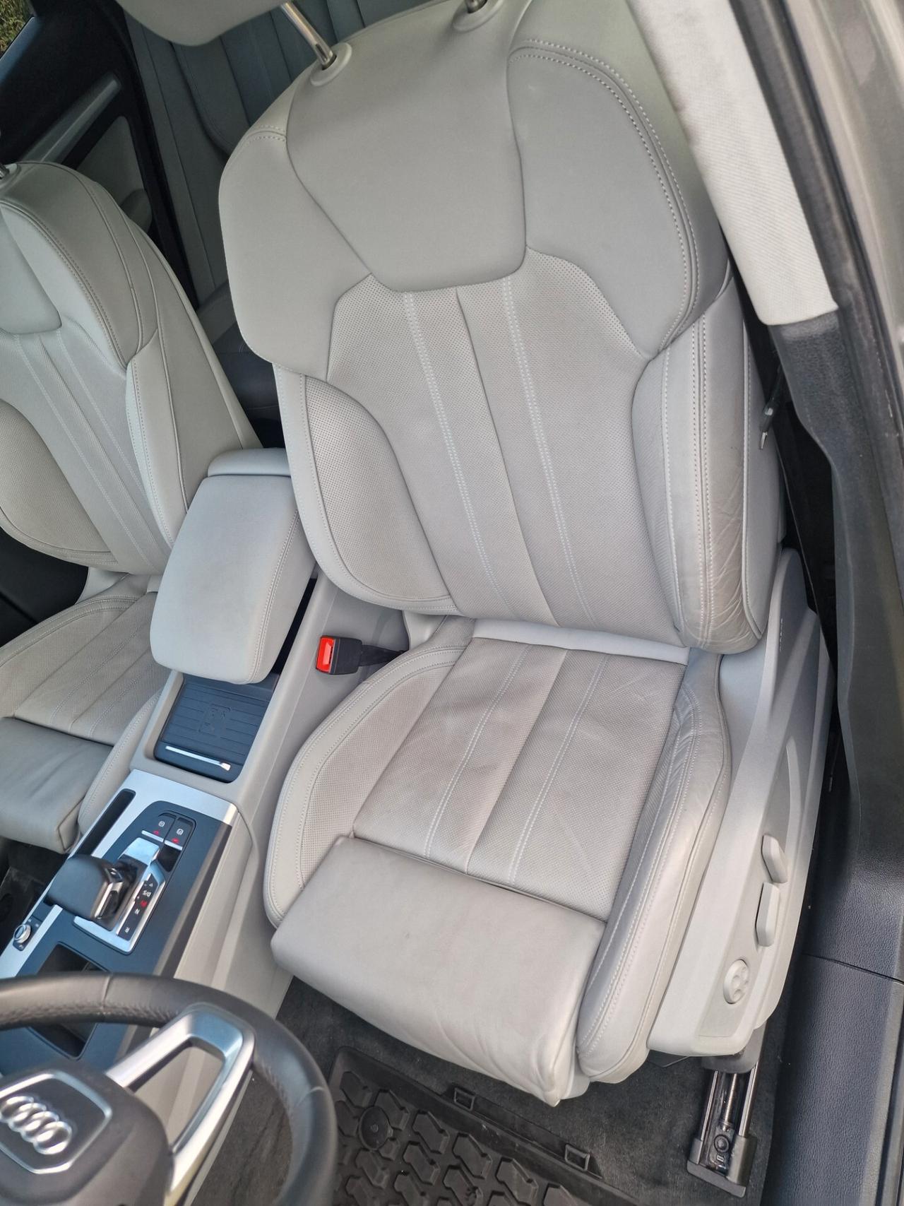 Audi Q5 40 TDI 204 CV quattro S tronic Identity Black