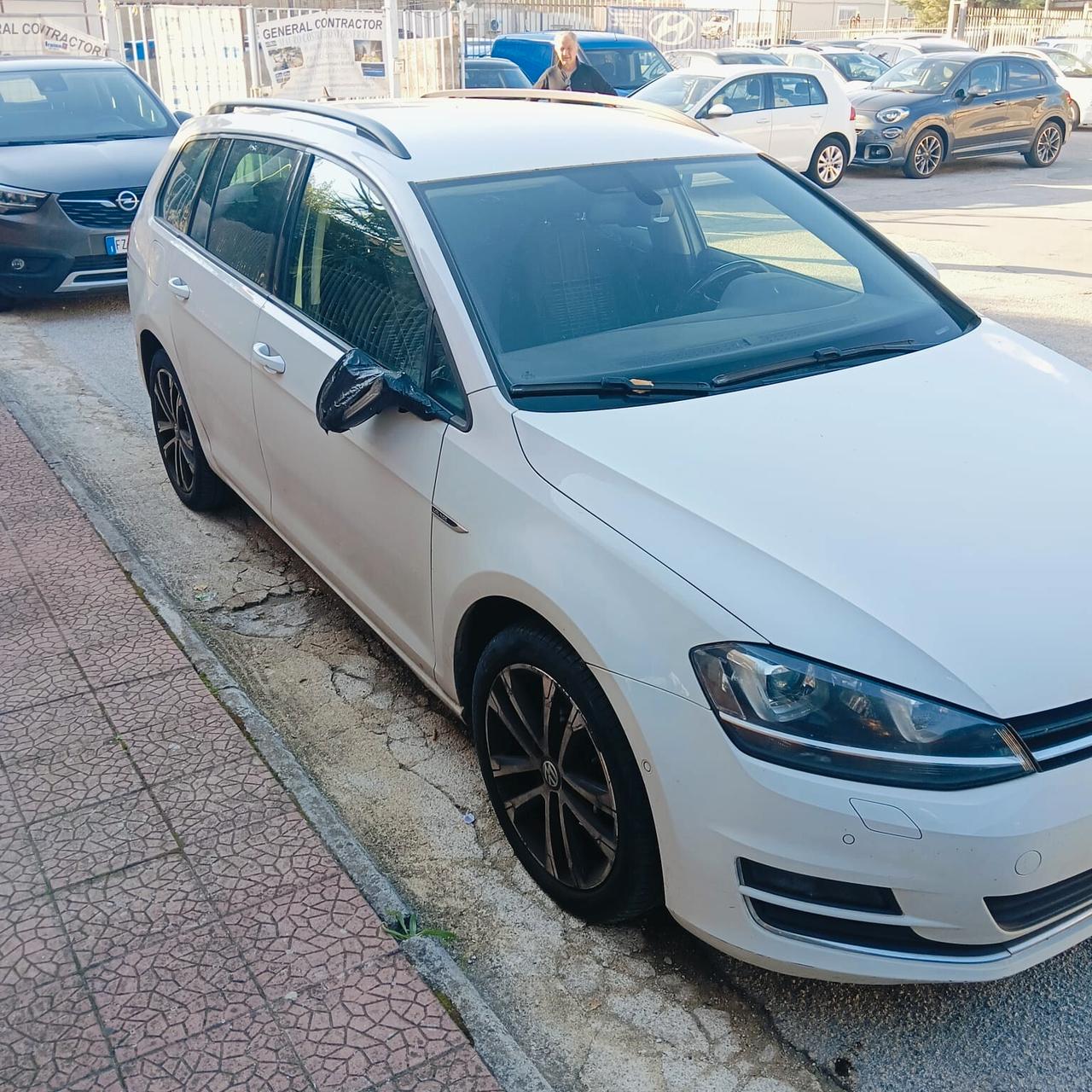 Volkswagen Golf Variant 1.6 TDI 110 CV Comfortline BlueMotion Tech.