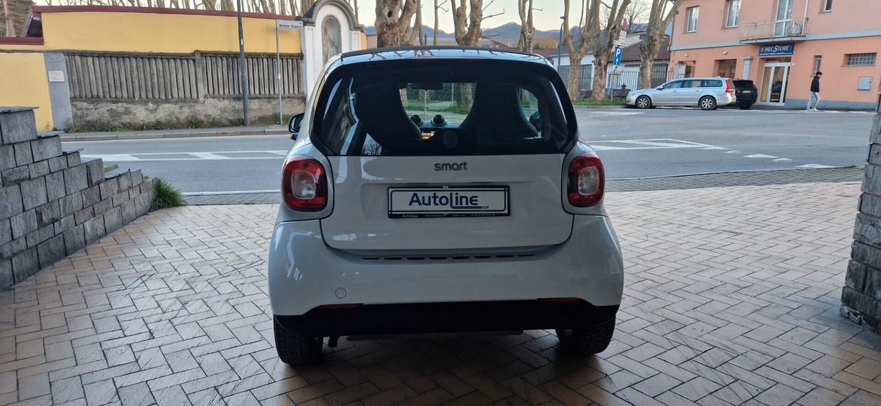 Smart ForTwo 70 1.0 twinamic 68.565 km NAVI