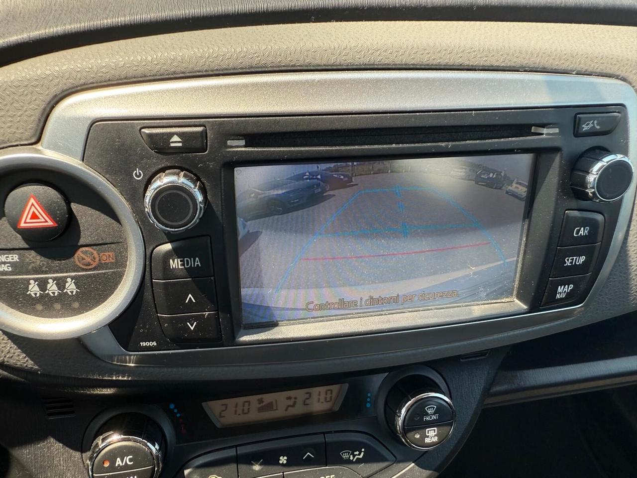 Toyota Yaris 1.0 5 porte Benz OK PER NEOPATENTATI
