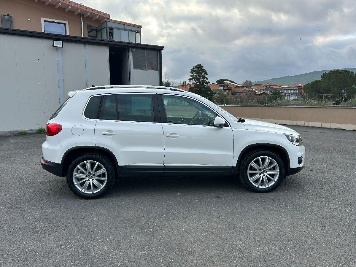 VOLKSWAGEN - Tiguan - TDI 140 CV Sport & Style BlueMotion Technology TETTO