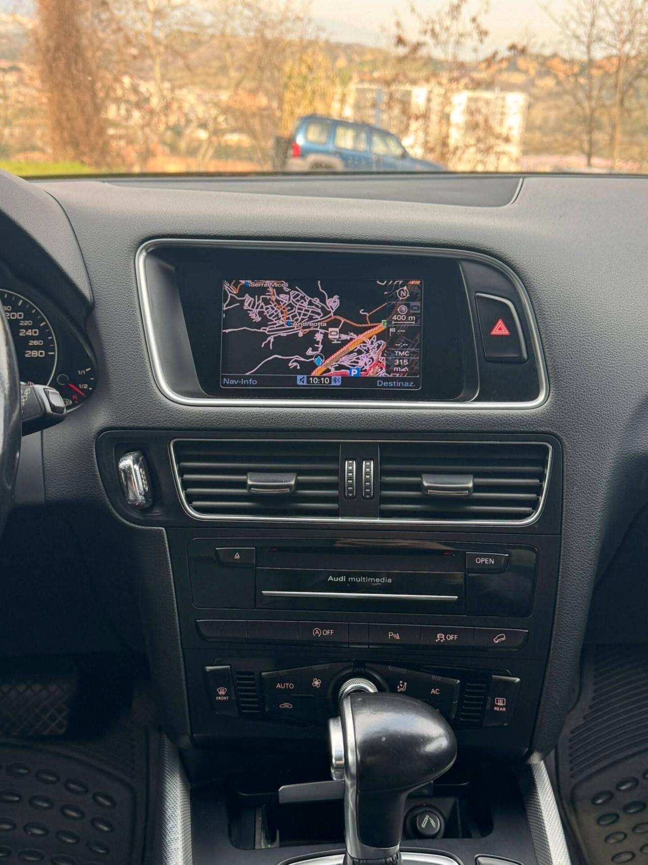 audi Q5 3.0 v6 245cv gancio traino