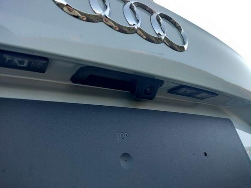 Audi Q2 2.0 30 TDI S LINE Interno ed esterno