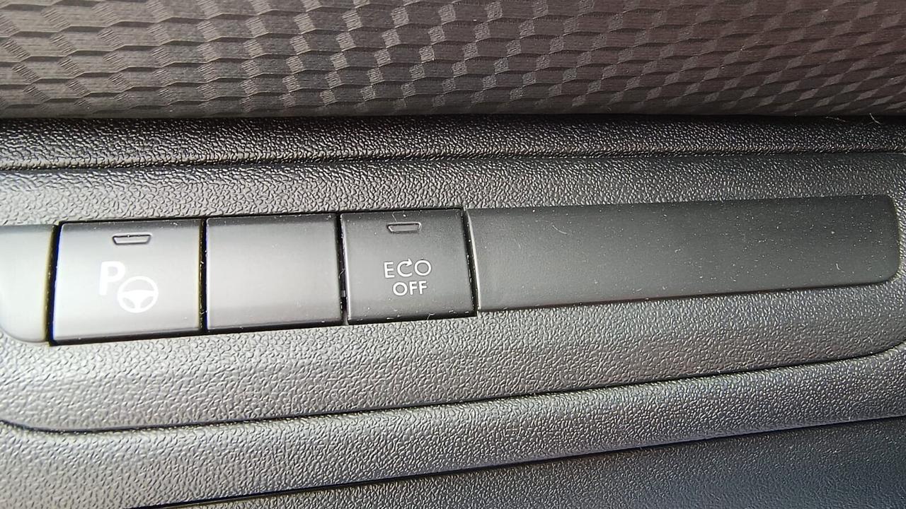 Peugeot 208 PureTech 82 5 porte Allure