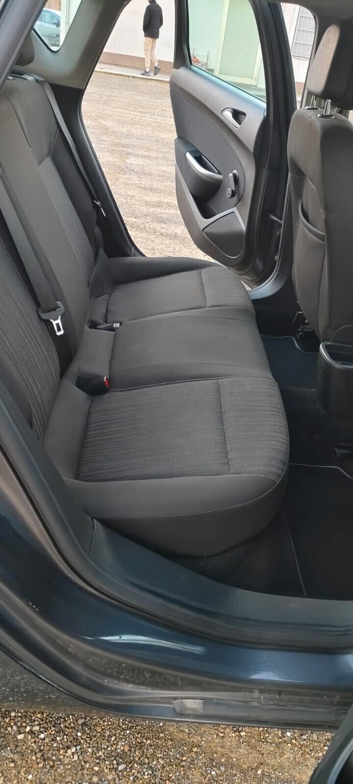 Opel Astra 1.6 115CV 5 porte Cosmo