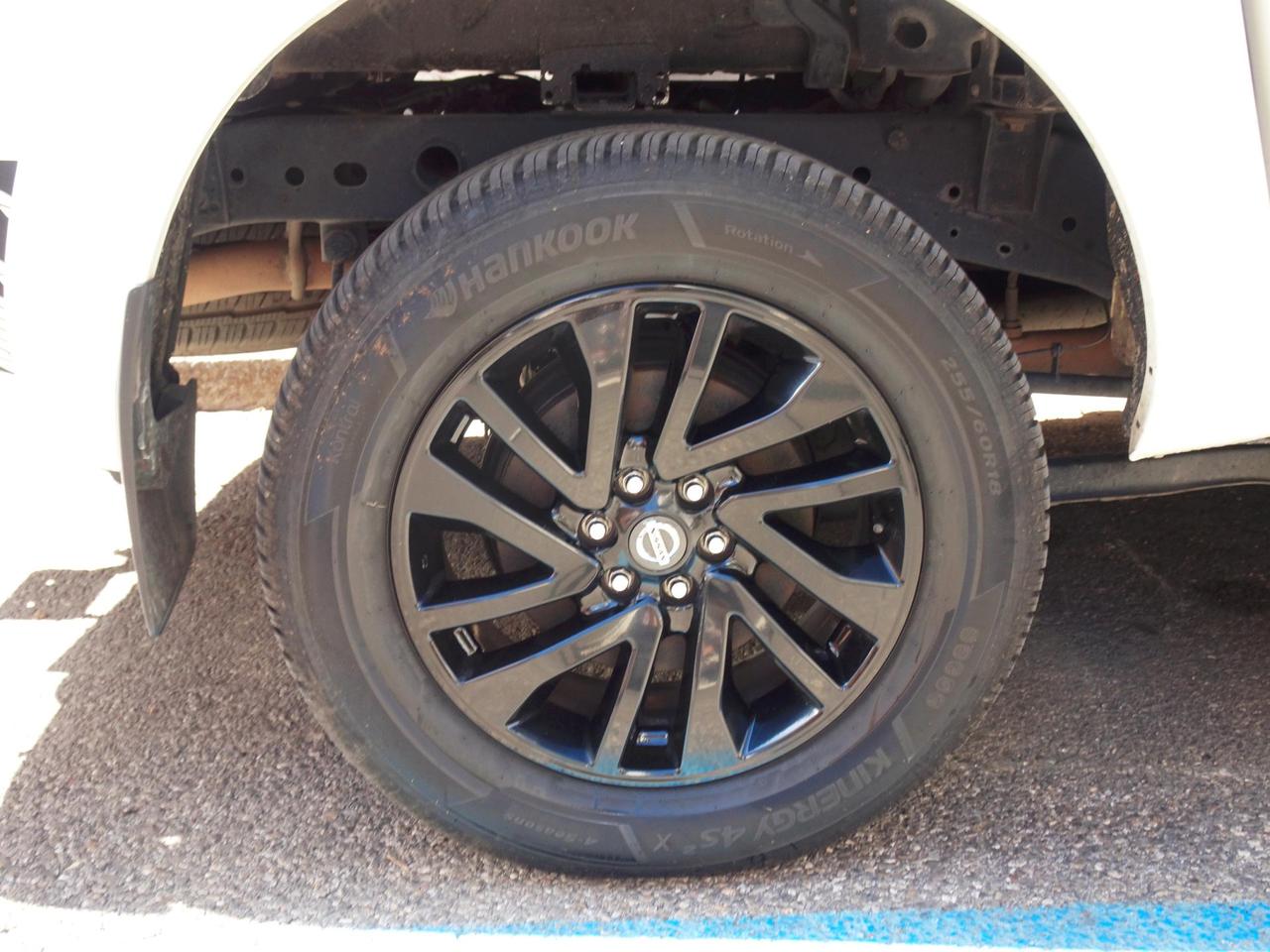 Nissan Navara 2.3 dCi 190 CV 4WD Double Cab N-Guard