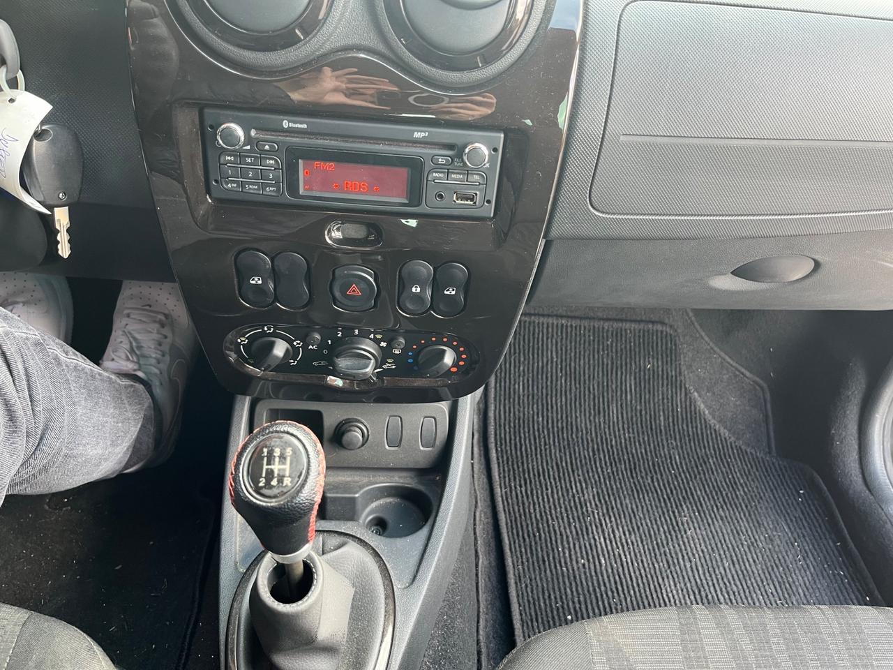 Dacia Duster 1.6 110CV 4x2 Lauréate 2012 70.000 KM