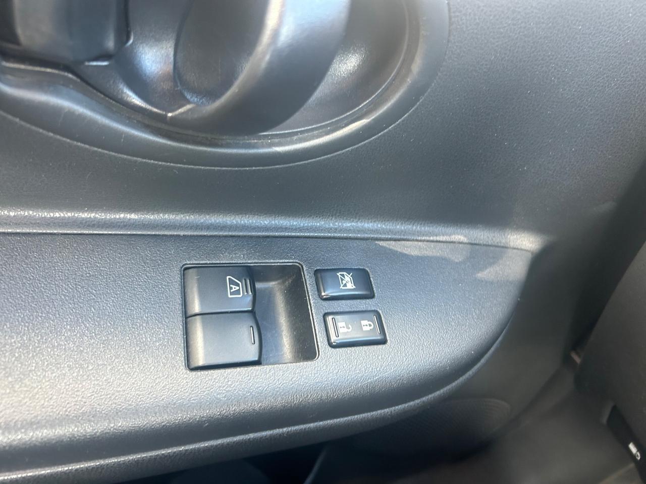 Nissan Micra 1.2 12V 5 porte Visia