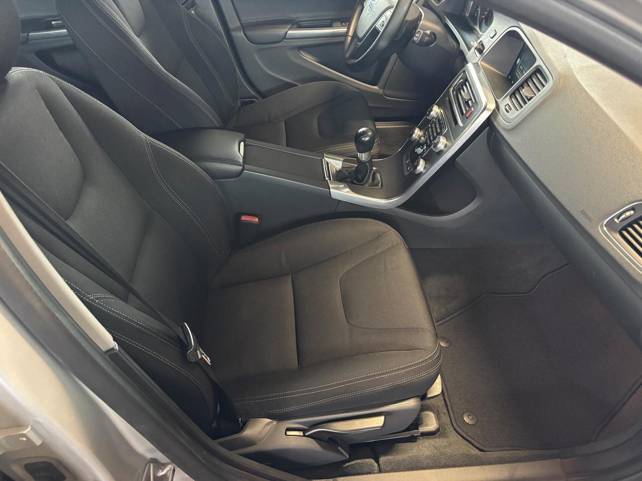 Volvo V60 1.6 84kw 115cv Momentum NEOPATENTATO