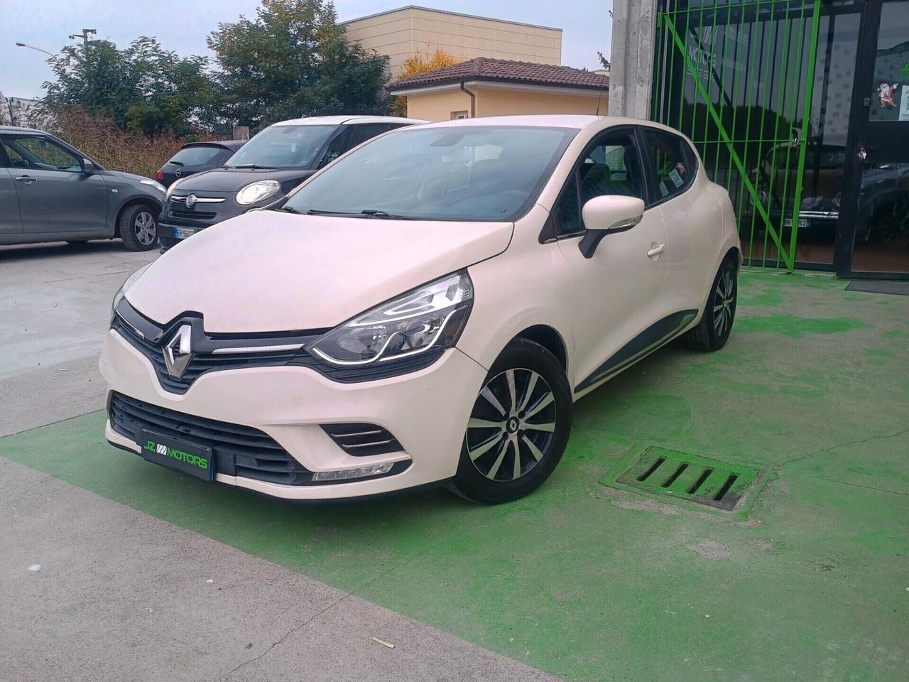 RENAULT CLIO AUTOCARRO EURO6B