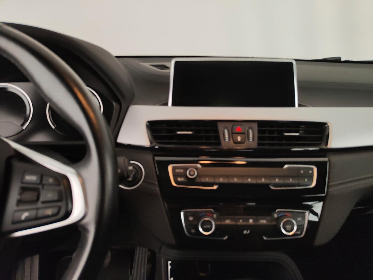 Bmw X2 sDrive18d Business-X