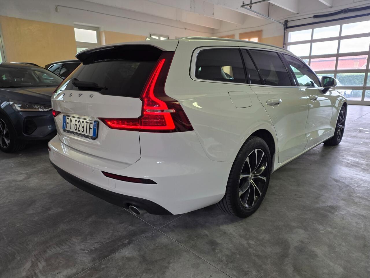 Volvo V60 D4 Geartronic gancio traino, uniproprietario, €6D
