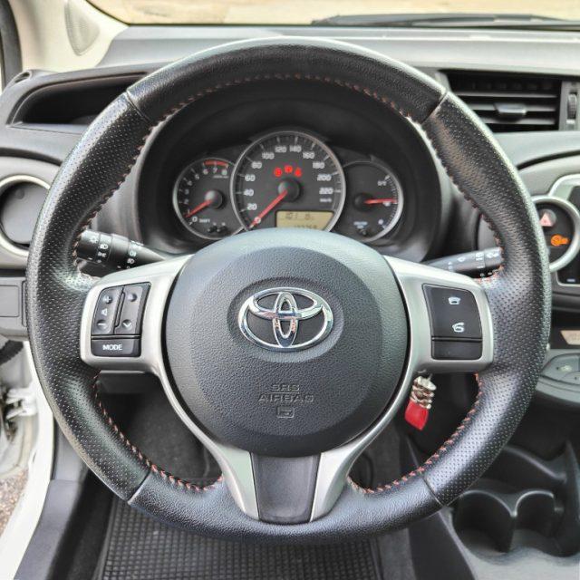 TOYOTA Yaris 1.3 Lounge