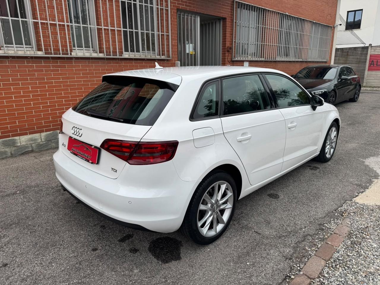 Audi A3 Sportback 1.6 tdi Business 110cv E6