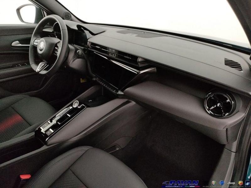 Alfa Romeo Junior Hybrid 145cv TECHNO Speciale