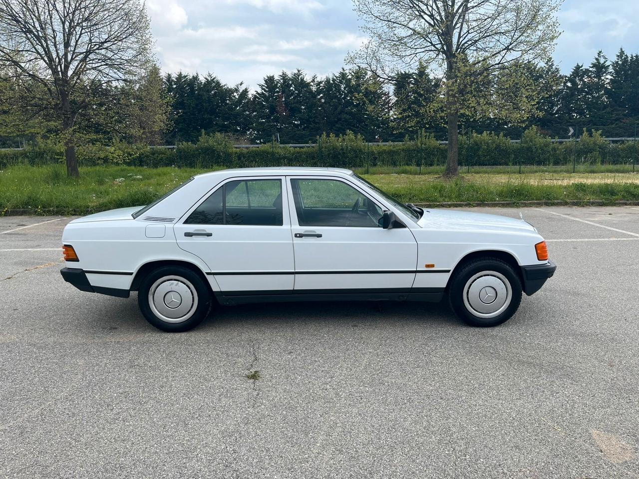 Mercedes-benz 190 2.0 E ASI