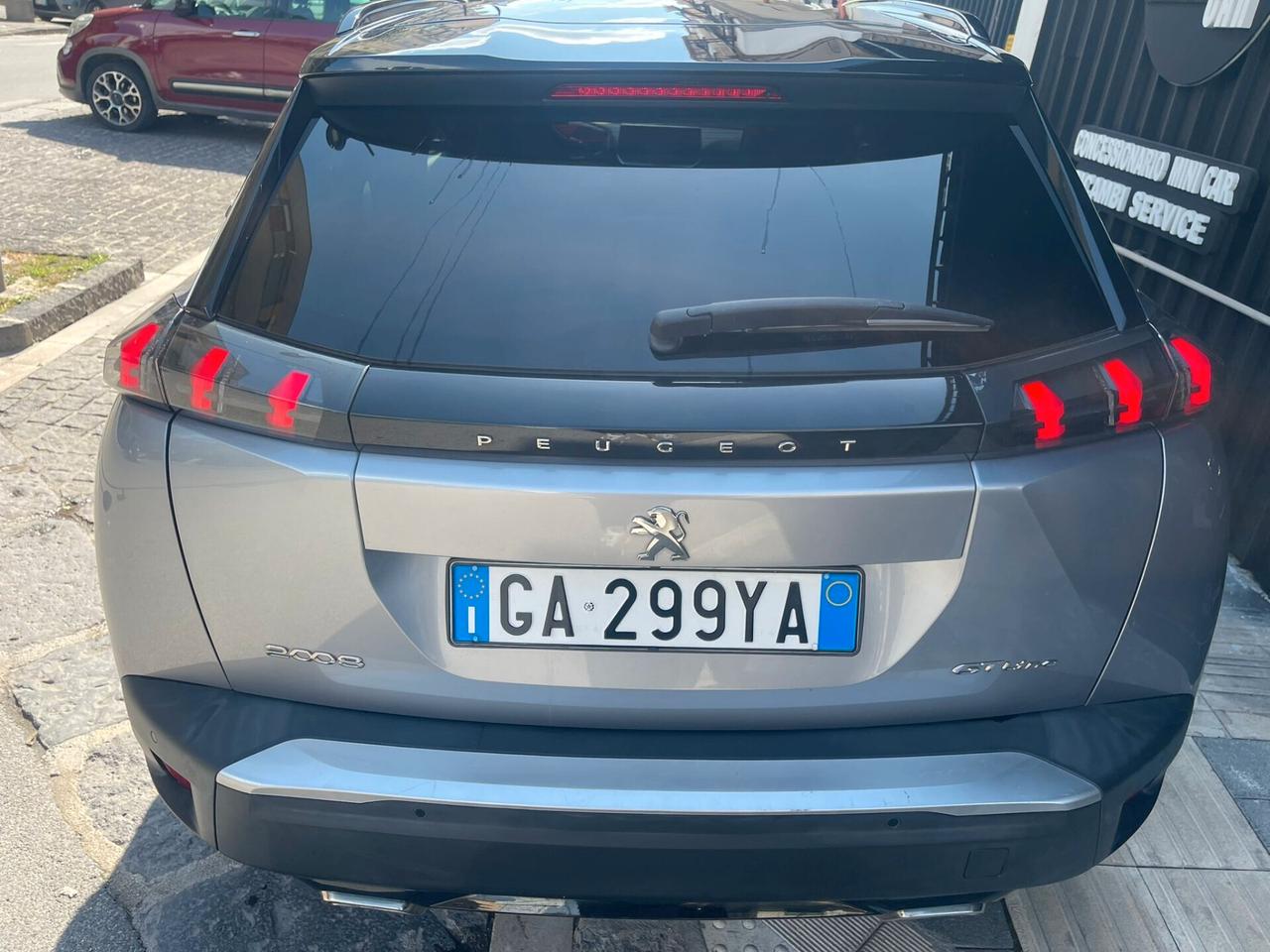 Peugeot 2008 GT LINE 1.2 Puretech Gancio traino omologato