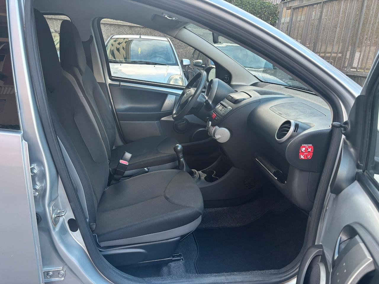 Toyota Aygo 1.0 12V VVT-i 5 porte Active Connect