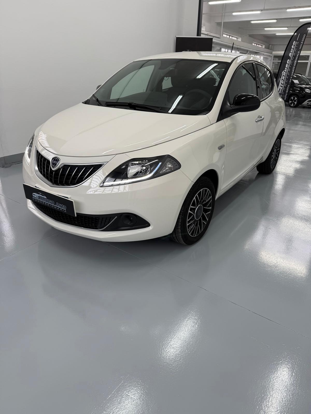 Lancia Ypsilon 1.0 FireFly 5 porte S&S Hybrid Gold Plus