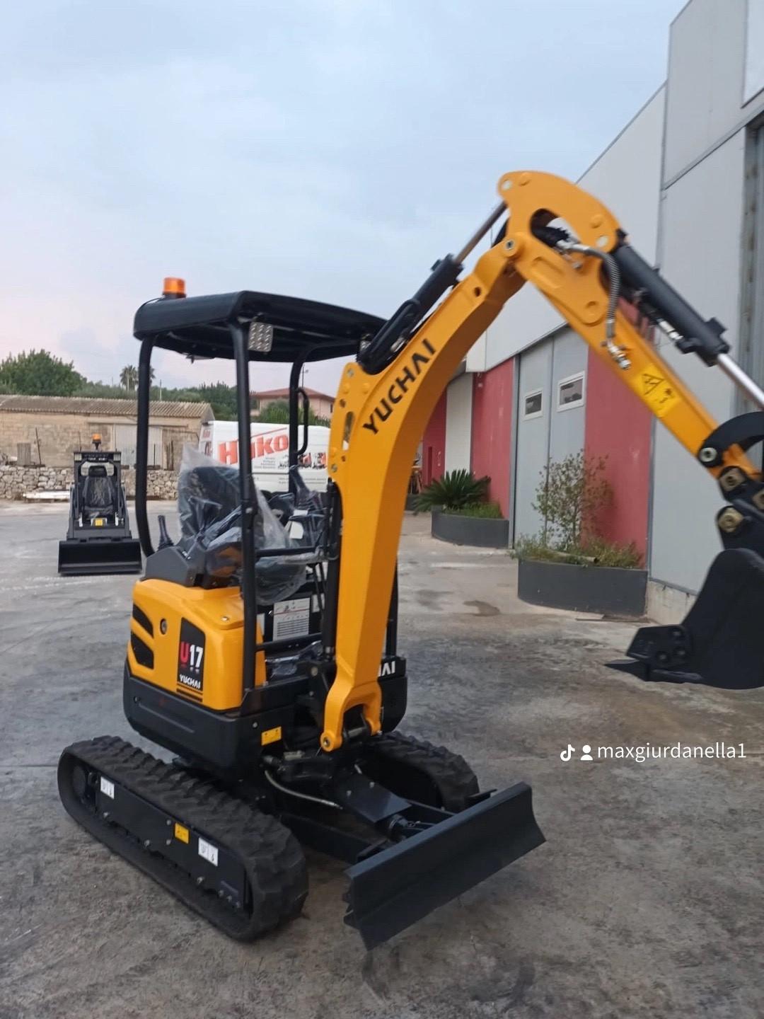 Miniescavatore Yuchai U17 SR