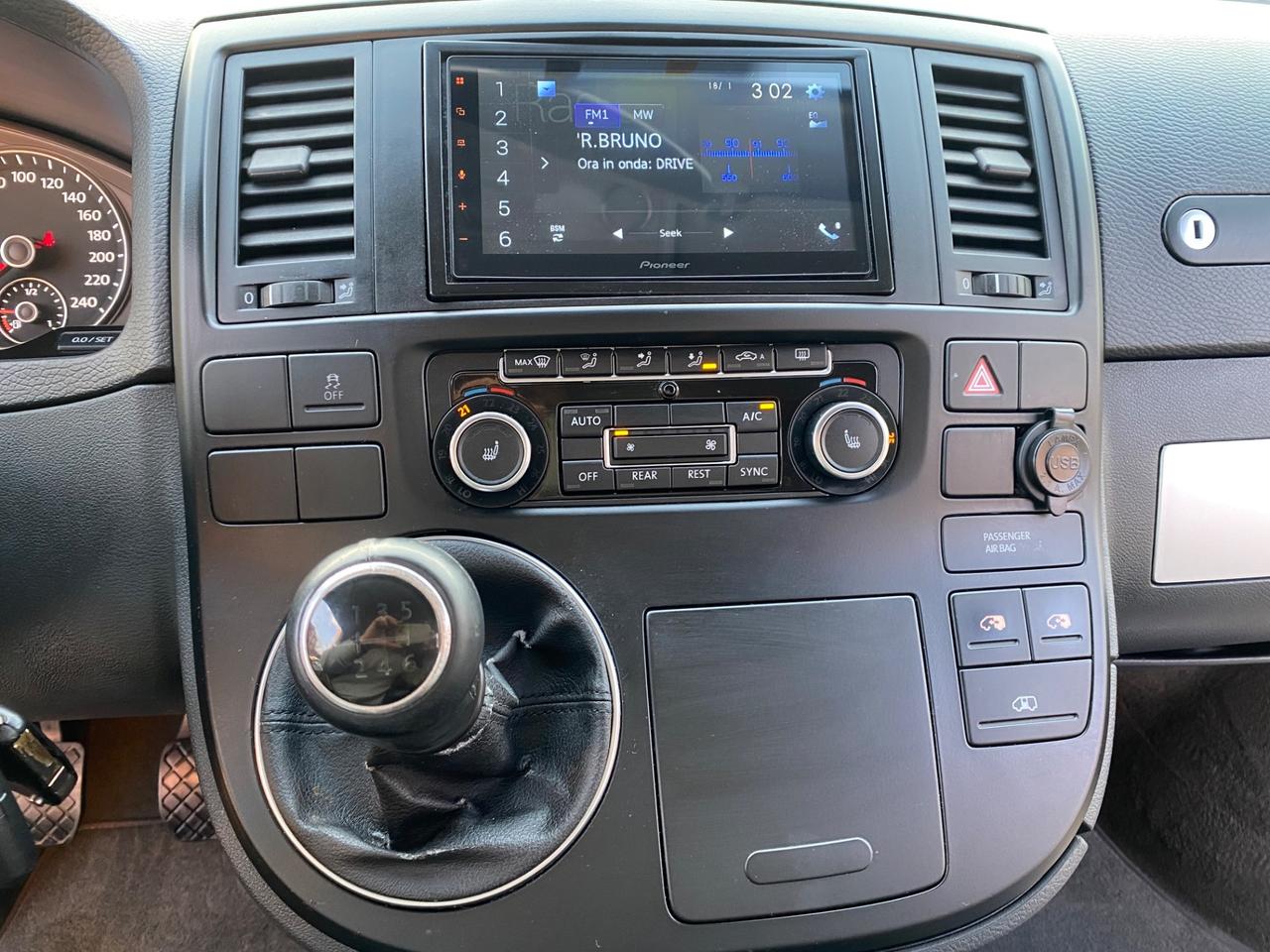 Volkswagen Multivan 2.0 TDI 140CV Highline 7 posti NEOPATENTATI!!!