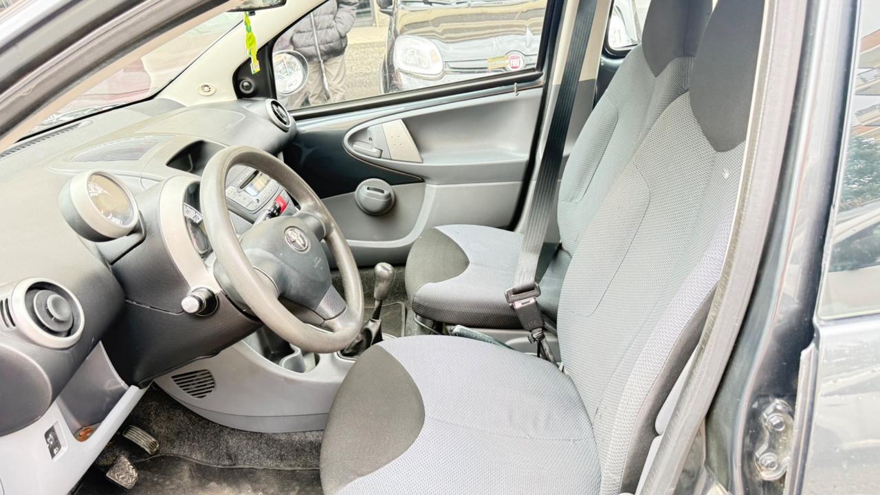 Toyota Aygo 1.0 12V VVT-i 5 porte Sol LED