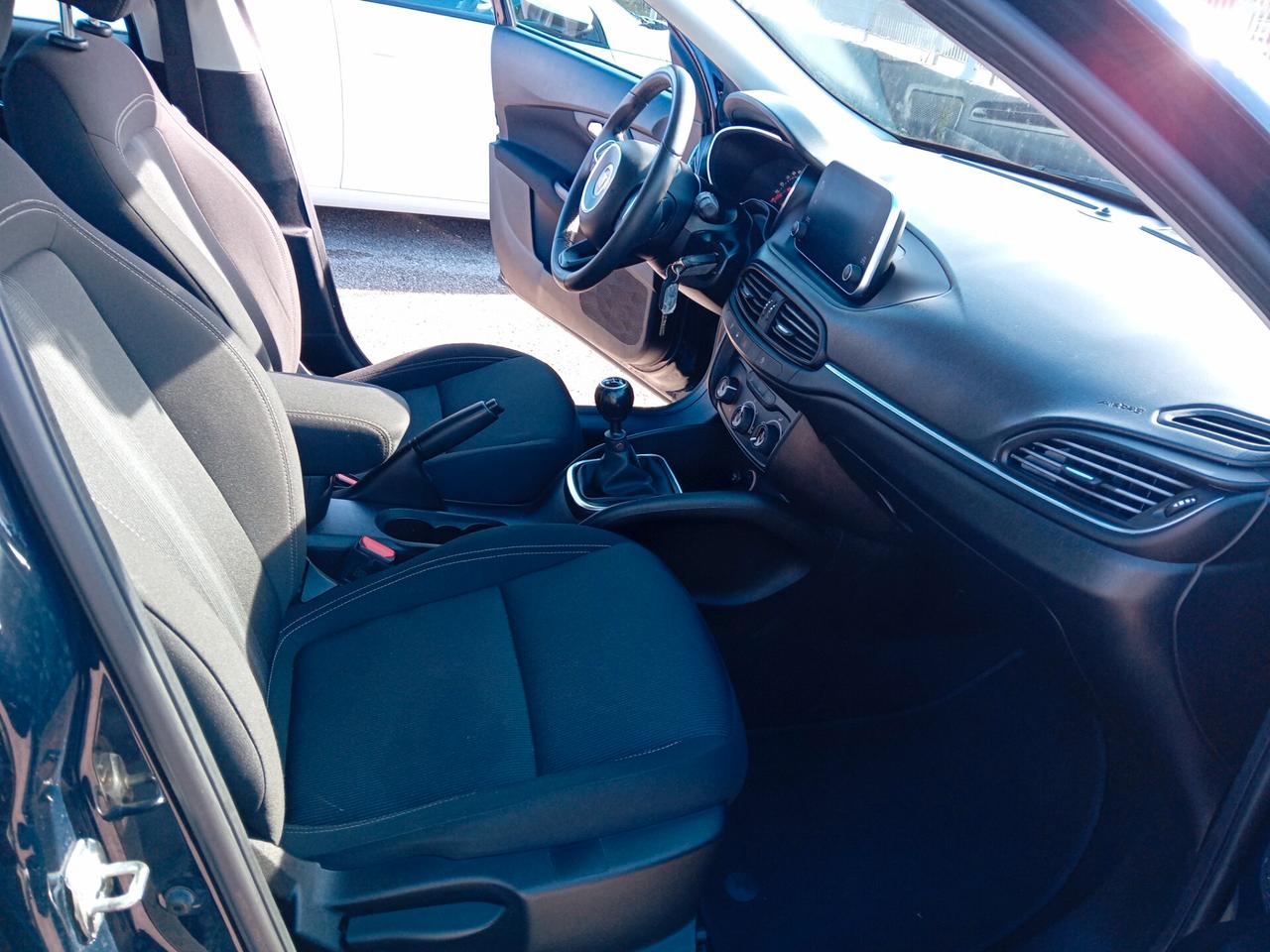 Fiat Tipo 1.6 mjet Easy 5 p 2019