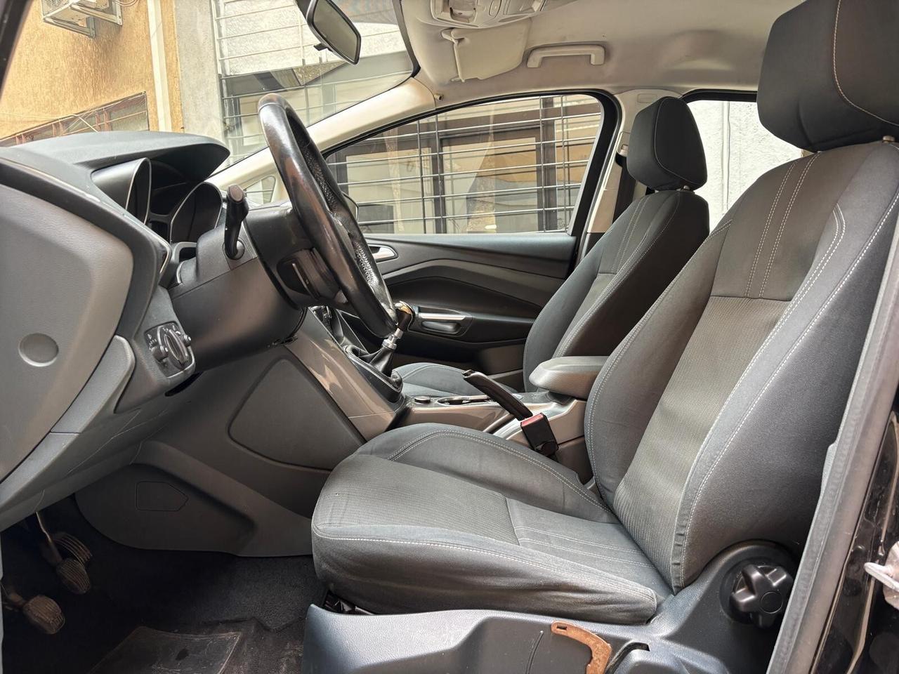 FORD C-MAX TDCi 1.6 - 7 POSTI