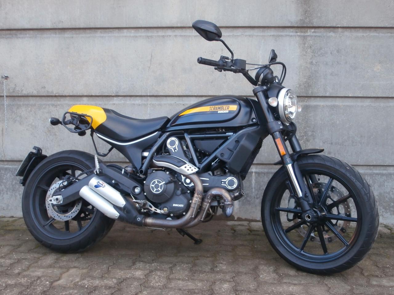 Ducati Scrambler 800 Full Throtte del 2017 PASSAGGIO ,TAGLIANDO E GARANZIA COMPRESI