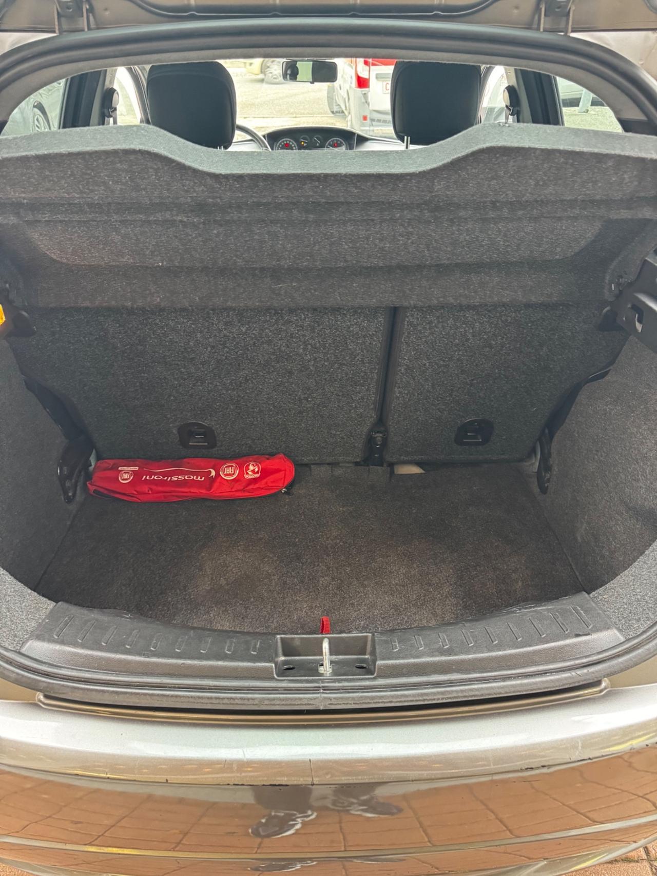 Lancia Ypsilon 1.2 69 CV 5 porte