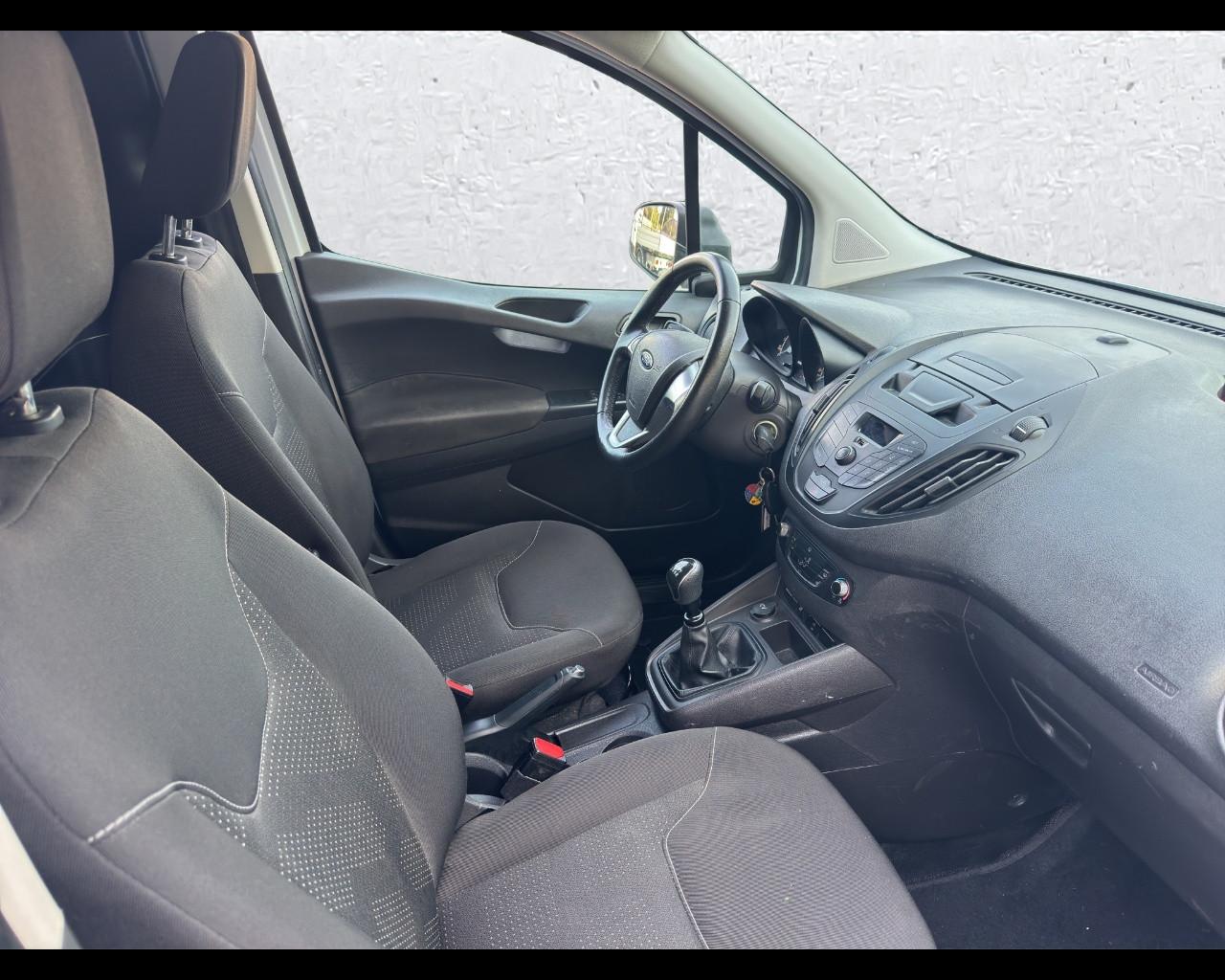 FORD Transit Courier 1ªs - Transit Courier 1.5 TDCi 100CV Van Tre