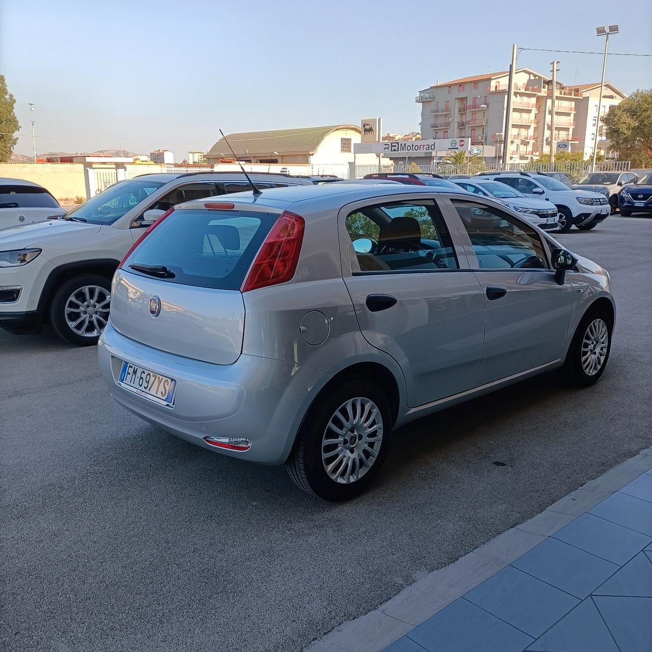 Fiat Punto 1.3 MJT II S&S 95 CV 5 porte Street