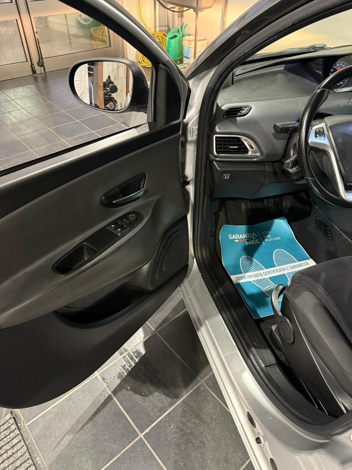 LANCIA NEW YPSILON- GPL - NEOPATENTATI