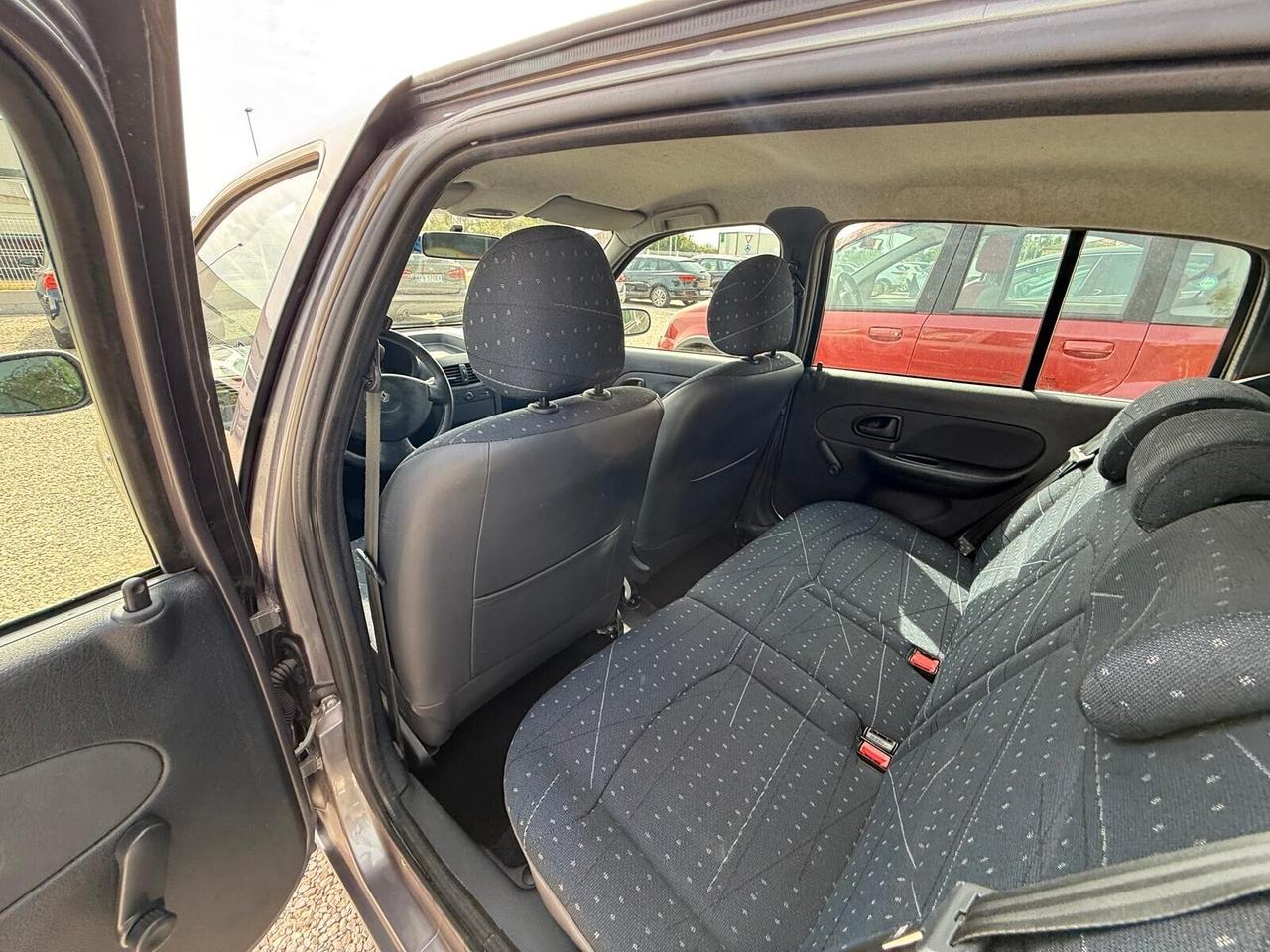 Renault Clio 1.6 16V cat 5 porte Initiale