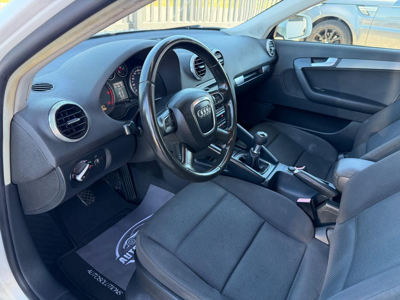 Audi A3 SPB 1.6 TDI 105CV Attraction Tetto Apribile